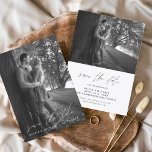 Budget Spara datum för manuell Bröllop-fotofil Flygblad<br><div class="desc">Budgetkort för Bröllop spara datum som har ett foto på framsidan och baksidan. Handskriven Fall,  Höst,  Sommar,  Winter Vår Save the Date-kort innehåller en modern handskriven kursiv skripttypografi som är elegant,  enkel och modern till använda efter att du minimalistiskt enkelt bröllopsdag firande.</div>