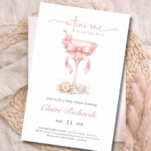Budget Tini One är på väg Baby Girl Shower Flygblad