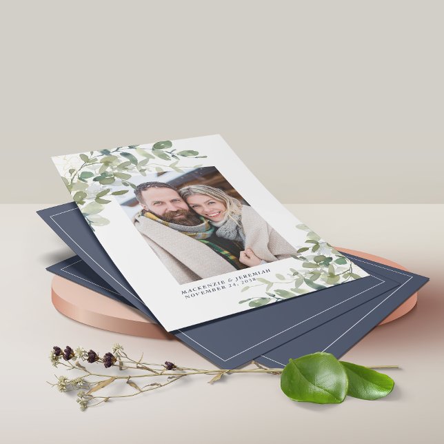 BUDGETEN - Blått Eucalyptus-foto Spara datum Flygblad (Skapare uppladdad)