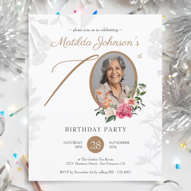 Budgetens Blommigt 70:e Födelsedagsfest inbjudan (Budget Floral 70th Birthday Party Invitation)
