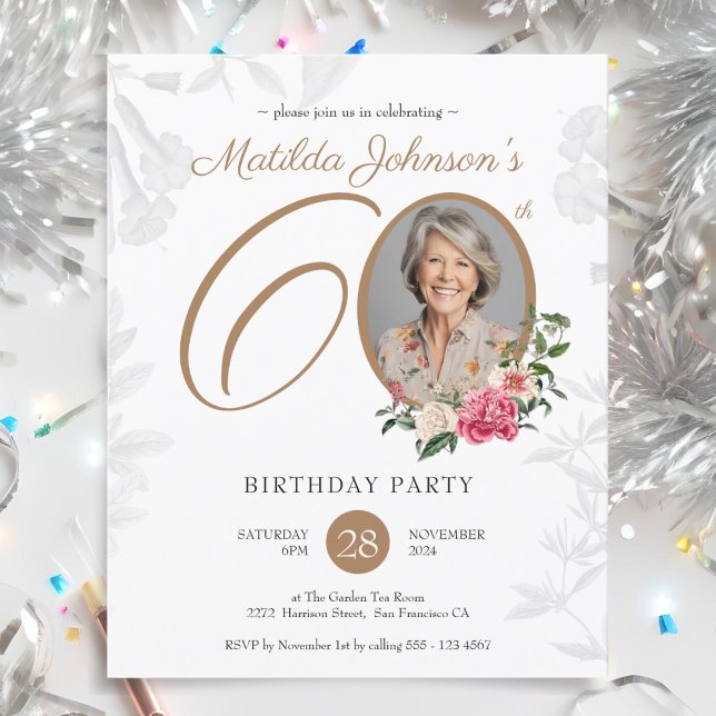 Budgeterad Elegant Blommigt 60:e födelsedagsinbjud (Budget Elegant Floral 60th Birthday Invitation)