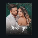 Budgeterad Elegant - Kalligrafi - foto Bröllop Tac<br><div class="desc">Budgeterad romsk Elegant Kalligrafi Anpassningsbar 2 Photo Bröllop Tack lågbudgetkort till överkomligt pris. Skicka ett tack till dina vänner och din familj för att de är en del av din speciella dag med anpassningsbarnas personlig tack. Den har en elegant- och snyggt-textövertäckningsdesign för textskript i svan som används för kalligrafi. ***NOTERA!...</div>