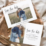 Budgeterad Elegant Spara datum för fotominimalisti Flygblad<br><div class="desc">Budgetkort för Bröllop spara datum som har ett foto på framsidan och baksidan. Spara datumkorten innehåller en modern handskriven kursiv skripttypografi som är elegant,  enkel och modern till använda efter att du har minimalistisk enkel bröllopsdag firande.</div>