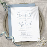 Budgeterad enkel Dusty Blue Script-inbjudan<br><div class="desc">Den här eleganten är namnteckning för stil namn,  och den här dammiga blåa bröllopsinbjudan kan vara personlig med dina uppgifter i chic. Designad av Thisisnotme©</div>