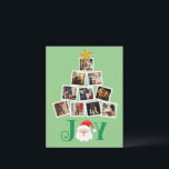 Budgeterad foto-Personlig Joy-jul Vykort<br><div class="desc">Cute grönt Julgran,  som du själv väljer att använda för personliga foton,  gör den här perfekten för budgetkort för helgdag till dina vänner och din familj. "Joy" med Jultomten i mitten. Söt Festive guld star ovanpå det här fotot avslutar träd av det här söta hälsning-vykortet.</div>