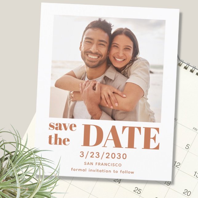 Budgeterat Modern Terracotta Photo Save Date Card (Skapare uppladdad)