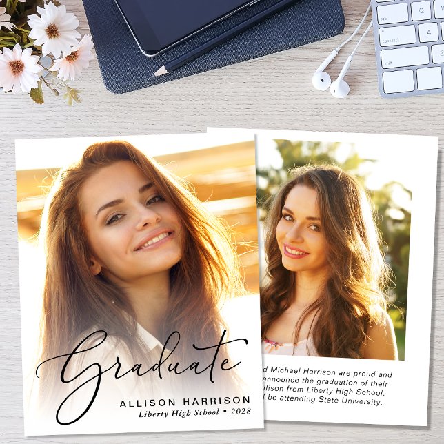 Budgetfoto manus Examensmeddelande (An elegant photo graduation announcement to celebrate the graduate's achievements)