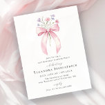 BUDGETÖVERPRISE 21:a födelsedag Rosa Bow Inbjudan<br><div class="desc">En feminin rosa coquette-buk dekoreras med små vilda blommor av rosa och lila.</div>