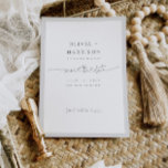 Budgetram Spara Datum Annonsering Fotokort Datumet<br><div class="desc">Detta minimala och moderna spara datum bröllopsannonsering fotokort har hjärtskrift för ett roligt sätt att informera dina vänner och familj om ditt kommande bröllop.</div>