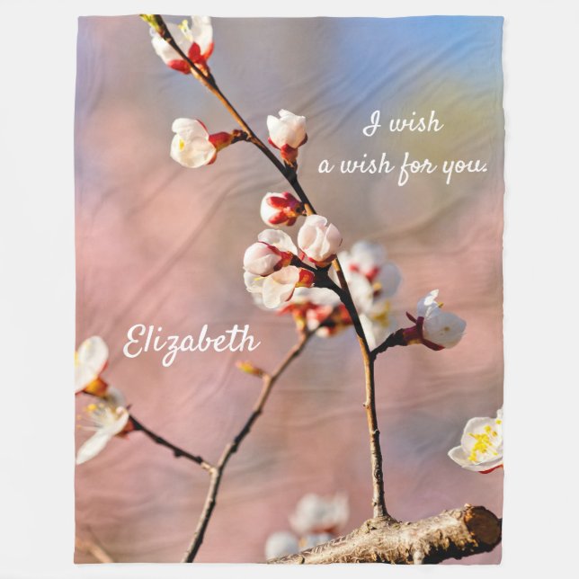 Buds of Japansk Apricot Flowers Fleecefilt (Framsidan)