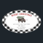 Buffalo Bison Santa God jul Träd Play Ovalt Klistermärke<br><div class="desc">Illustration av en buffel som bär en tomathatt med ett snö täckt Julgran som är bunden till ryggen. Gräns är svart och vit buffelbuske mönster.</div>