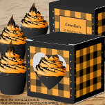 Buffalo Check - Orange and Black - Heart Favbox Presentaskar<br><div class="desc">Rutan för orange av hjärta och svart buffel. Anpassade på baksidan av rutan. Om du användor knappen Redigera design/verktyg kan du också lägga till egna bilder/foton. Andra tillgängliga färgrutor. Se Samling av alla rutstorlekar och buffel,  markera färg här: https://www.zazzle.com/collections/boxes_product_promotional_gift_buffalo_check-119842043554925619</div>