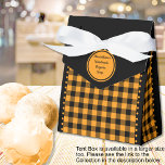Buffalo Check -Svart och Orange - 3x1,5x3,25 Tält Presentaskar<br><div class="desc">Svart och orange buffelcheckad tältfavoritbox. Texten är anpassningsbar. Om du använder "redigera design"-knappen/verktyget kan du även lägga till egna bilder/fotografier. Andra färger,  former och lådor storlekar finns tillgängliga.</div>