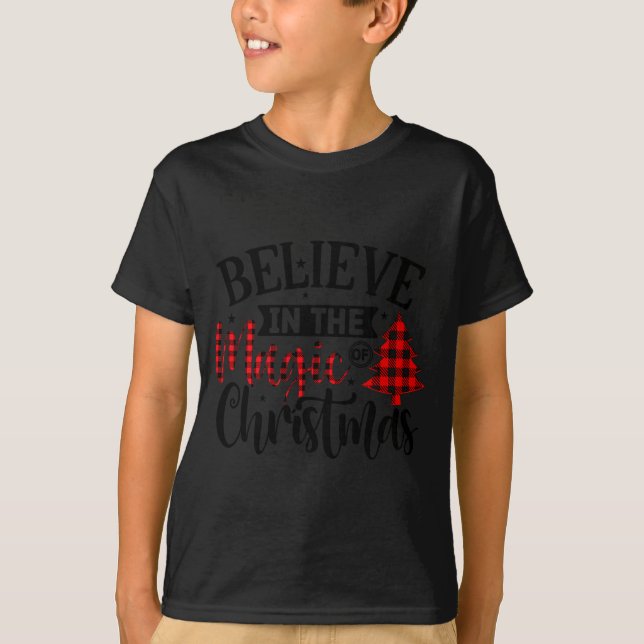 Buffalo Plaid Believe In The Magic Of Christmas Ba T Shirt (Framsida)