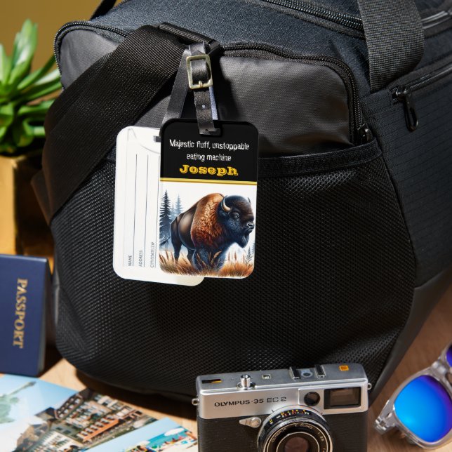 Buffalo Roaming i en Serene-skog Bagagebricka (Framsida & Baksida)