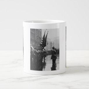 "Buffalo" Soldiers Returning Färger - 1919 Jumbo Mugg