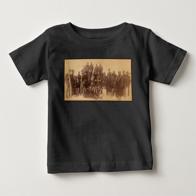 Buffalo Warriors: American Black Fighting Cavalry T Shirt (Framsida)