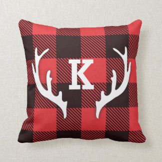 Buffelkontrollpläd med horn på kronhjortmonogramen kudde