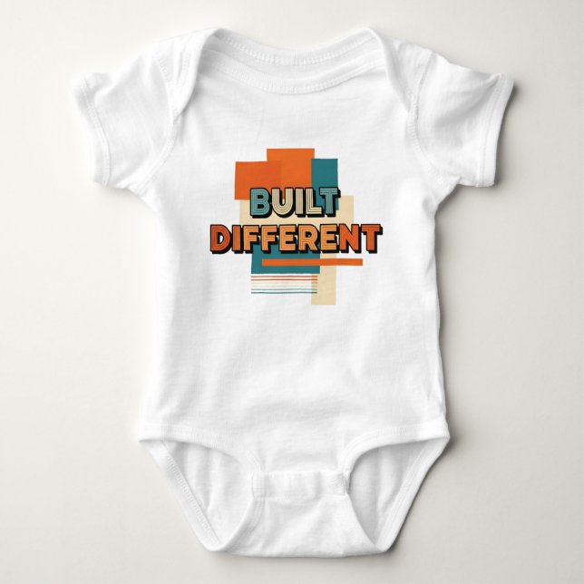 Built different t shirt (Framsida)