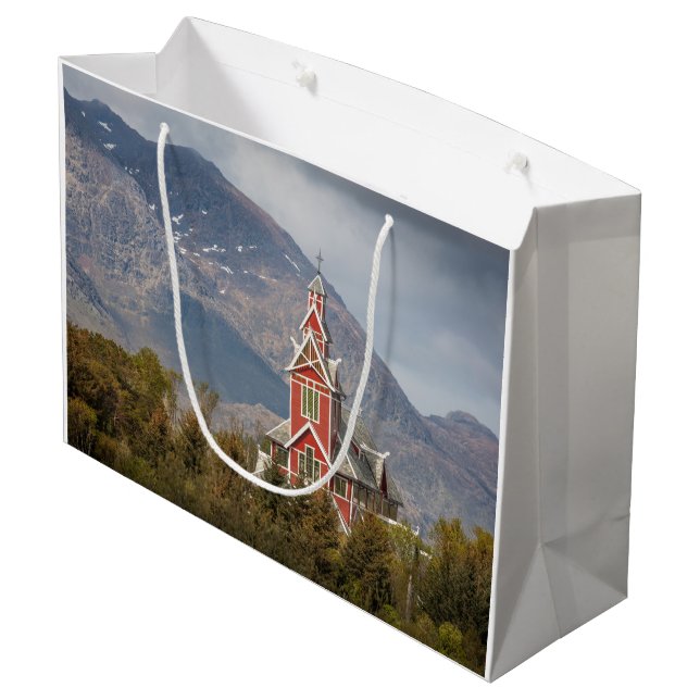 Buksnes kirke Lofoten (Baksidan Vinklad)