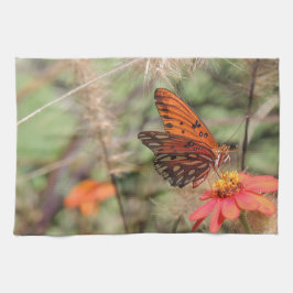 Bukt Fritillary på Zinnia Kökshandduk