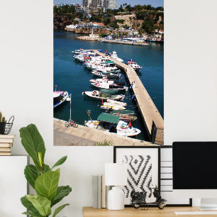 Bukt med kryssningsbåtar i gamla staden Antalya Poster