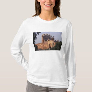 Buland Darwaza-Grinden (seger) till Dargah Tee