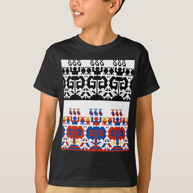 Bulgariska folkkonst mönster tee shirt (Framsida)