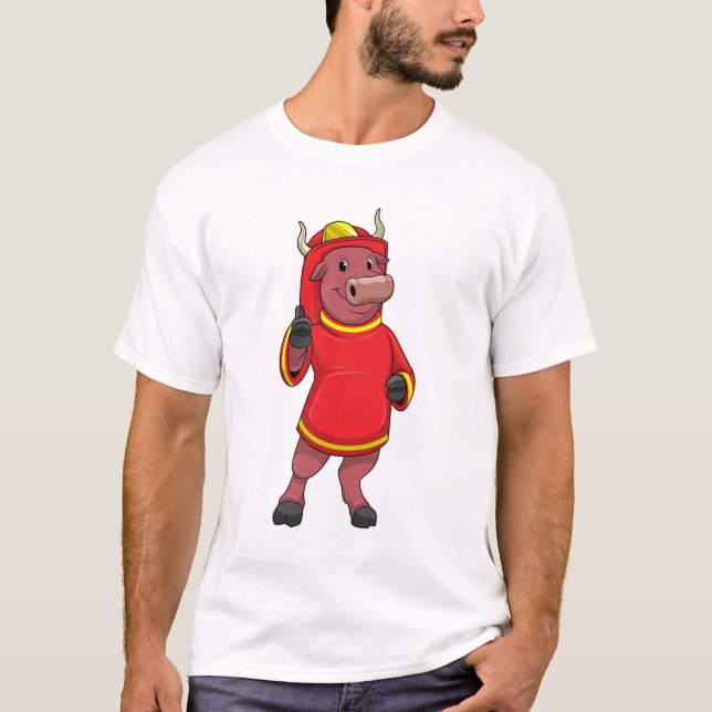 Bull som Firefighter med Helmet T Shirt (Framsida)