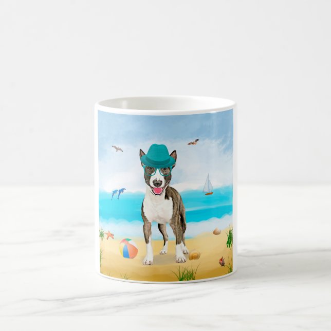 Bull Terrier Hund på Strand Kaffemugg (Center)