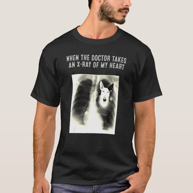 Bull Terrier Hund tar en röntgenstråle från mitt h T Shirt (Framsida)