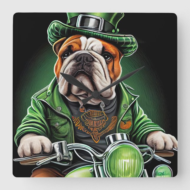 Bulldog Driving Bike St. Patrick's Day Fyrkantig Klocka (Framsida)