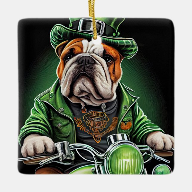 Bulldog Driving Bike St. Patrick's Day Julgransprydnad Keramik (Framsida)