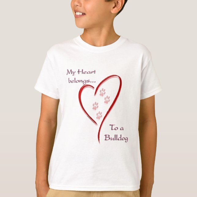 Bulldog Heart-Tillhör Tee (Framsida)