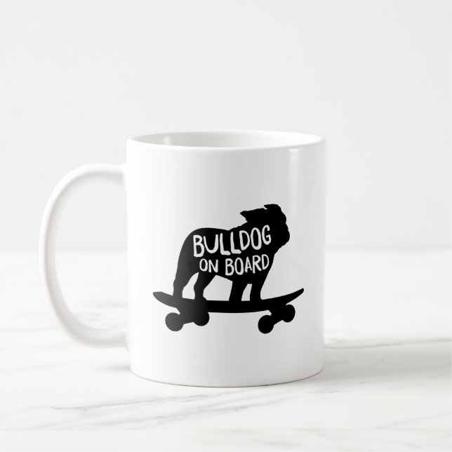 Bulldog ombord | Skateboarding Hund Silhouette Kaffemugg (Vänster)