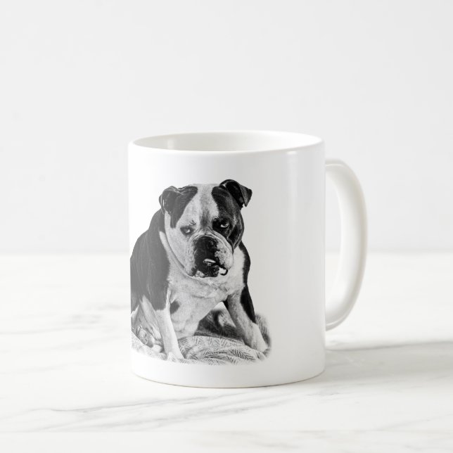 Bulldog Reverie, Mjukt skuggad Kaffemugg (Framsida höger)