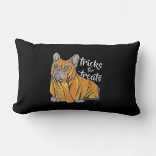 Bulldog Tricks for Treats Cute Halloween Bulldog Lumbarkudde