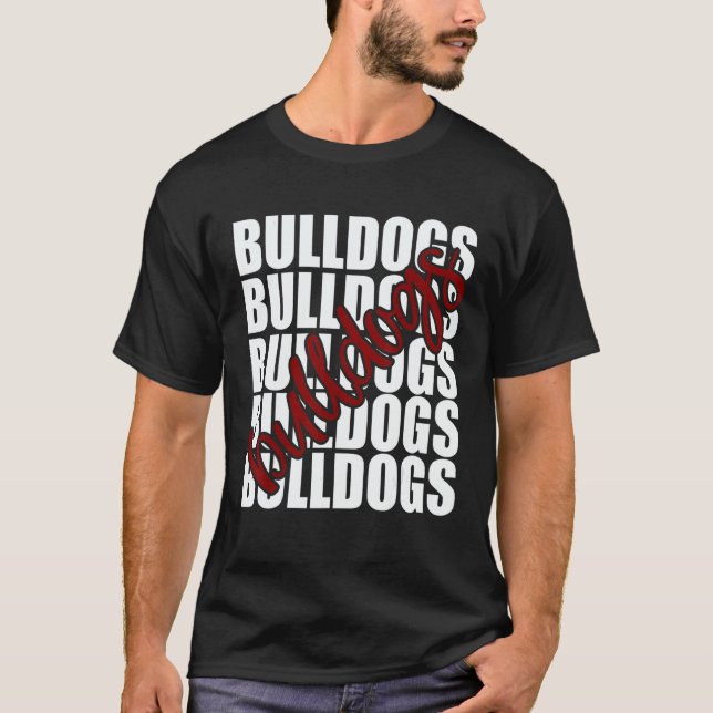 Bulldogs Maroon School Sports Fan Team Spirit T Shirt (Framsida)