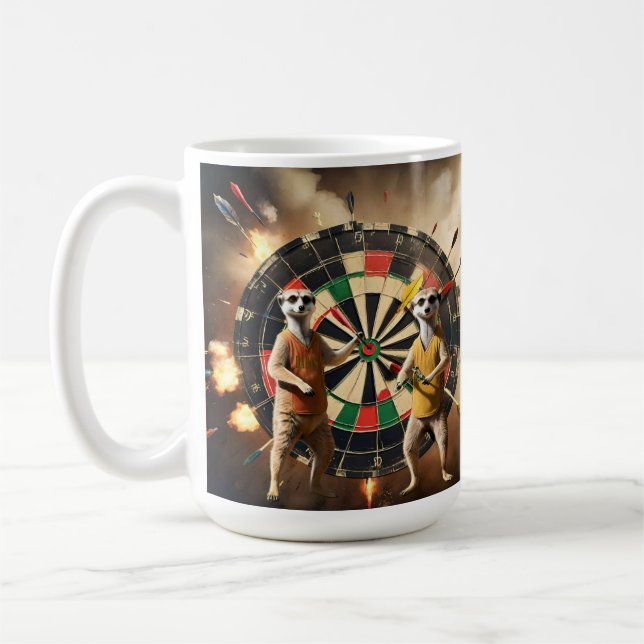 Bullseye Burrow: Meerkat Dart League Kaffemugg (Vänster)