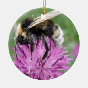 Bumblebi på en Thistle Anpassningsbar Birthday Julgransprydnad Keramik