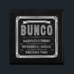 Bunco vintagetypografi smyckeskrin<br><div class="desc">Rolig och festlig design för grafik för Bunco vintagetypografi.  Bunco inspirerade särdrag för konstarbete en vintagestilgräns,  bandet,  prydnadsmyckningar och ord: Bunco,  förträffliga vänner,  underbara skratt och dyrbara tider.  Bunco objekt är perfekta för den Bunco natten,  Bunco prisar,  Bunco att dekorera och Bunco gåvor.</div>