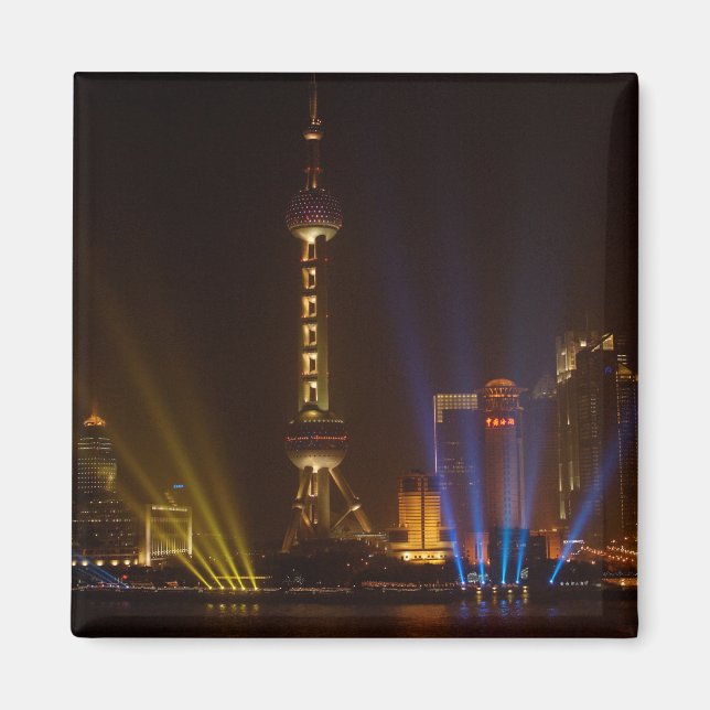Bund (vattenfronten) i Shanghai. Tittar Magnet (Framsidan)