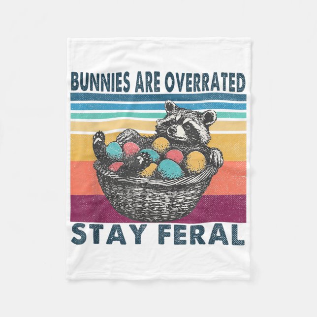 Bunnies är överskattade.. "Stanna Feral Funny Påsk Fleecefilt (Framsidan)