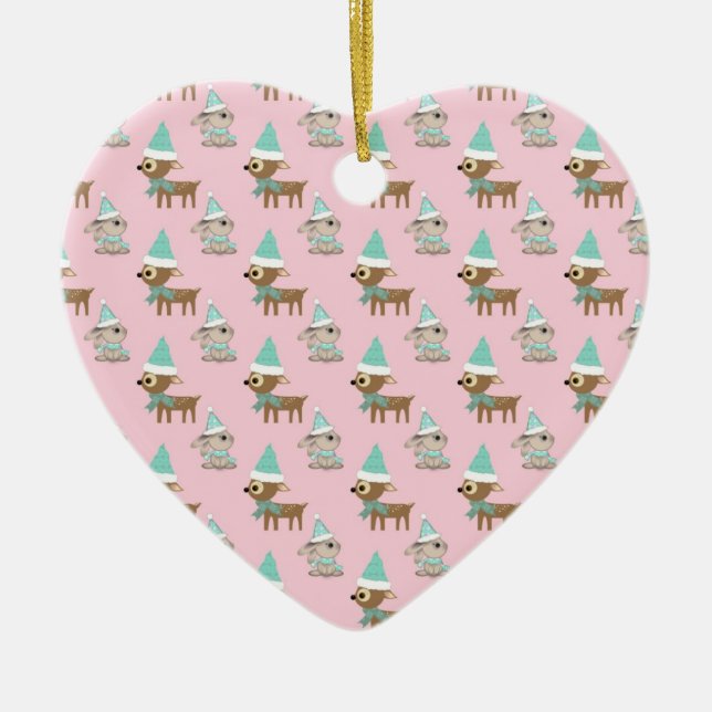 Bunnies och Reindeer över Blek Rosa Helgdag Art Julgransprydnad Keramik (Framsidan)