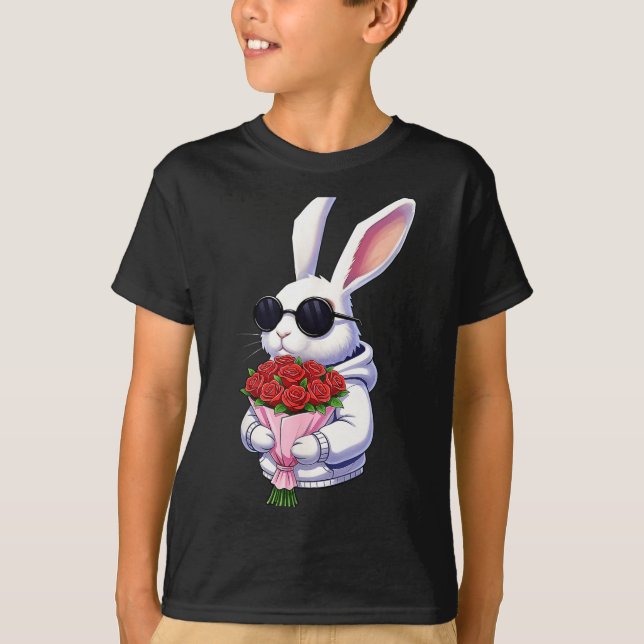 Bunny Hugging Valentine Flower Bunny  T Shirt (Framsida)