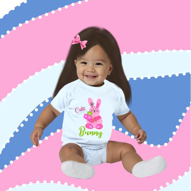 Bunny med blommor t shirt (Skapare uppladdad)