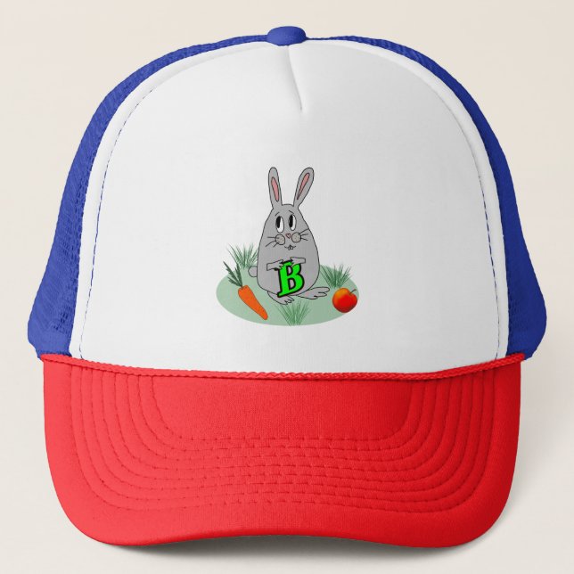 Bunny med brev B på gräsmatta Keps (Framsida)