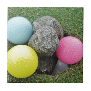 Bunny med rosa blue gult-ägg kakelplatta