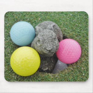 Bunny med rosa blue gult-ägg musmatta