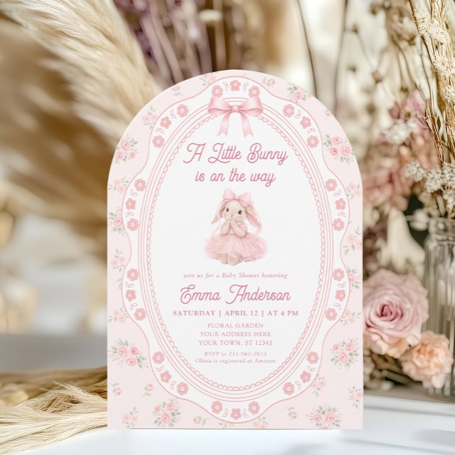 Bunny Pink Bow Floral Baby Shower Invitation Inbjudningar (Skapare uppladdad)
